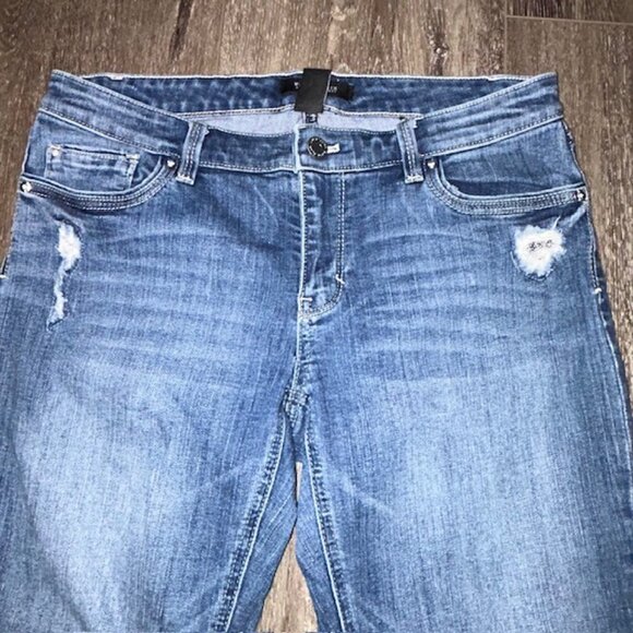 White House Black Market Jeans Woman’s 6 CROP Blue Distressed w/Sequins - Picture 3 of 6